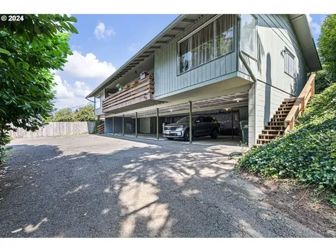 611 Crestview Drive Reedsport OR 97467