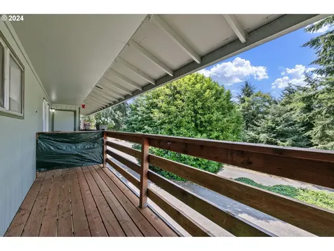 611 Crestview Drive Reedsport OR 97467
