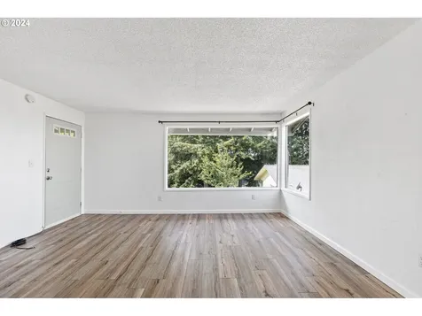 611 Crestview Drive Reedsport OR 97467