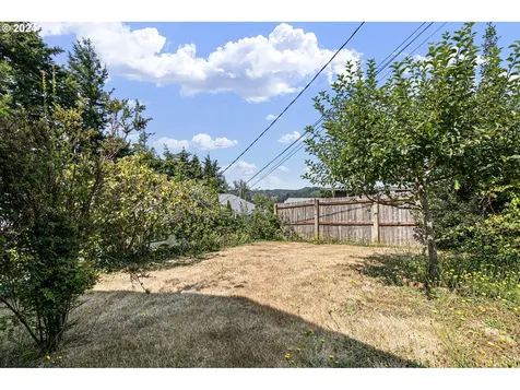 611 Crestview Drive Reedsport OR 97467