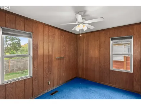 3592 SE Gladstone Street Portland OR 97202