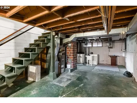 3592 SE Gladstone Street Portland OR 97202