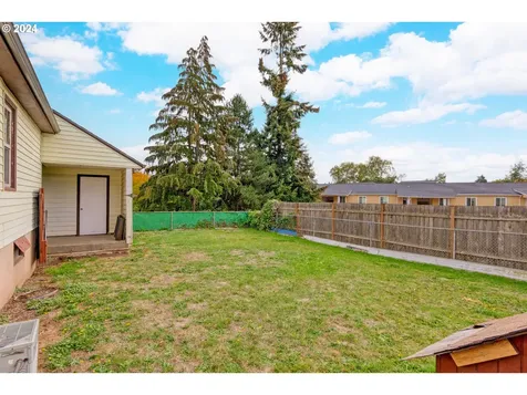 3592 SE Gladstone Street Portland OR 97202