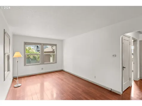 3592 SE Gladstone Street Portland OR 97202
