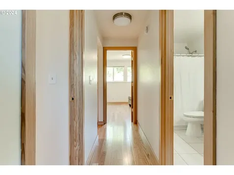 2272 Ridgeway Drive Eugene OR 97401