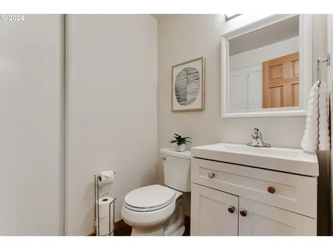 2272 Ridgeway Drive Eugene OR 97401