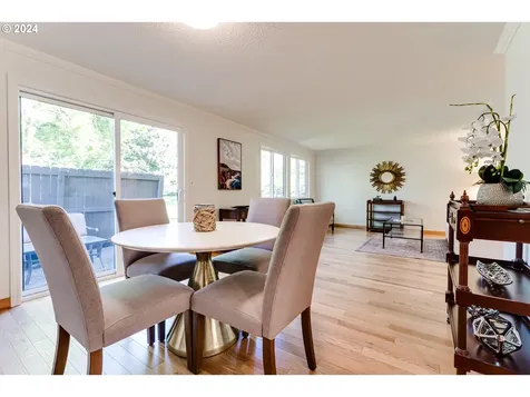 2272 Ridgeway Drive Eugene OR 97401