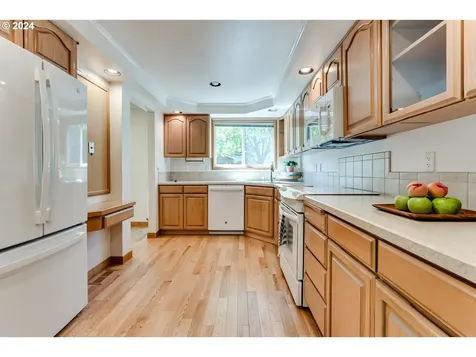 2272 Ridgeway Drive Eugene OR 97401