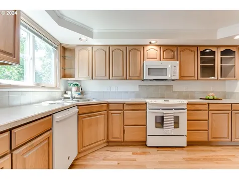 2272 Ridgeway Drive Eugene OR 97401