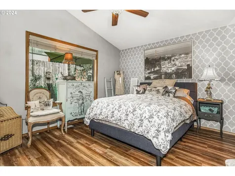 38837 Sawyer Street Sandy OR 97055