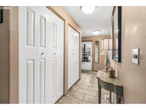 38837 Sawyer Street Sandy OR 97055