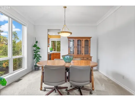 16412 SE Meadowland Court Portland OR 97236