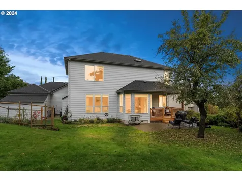 16412 SE Meadowland Court Portland OR 97236