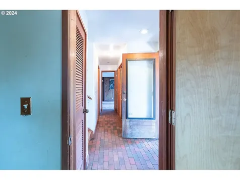 1425 E 43rd Avenue Eugene OR 97405