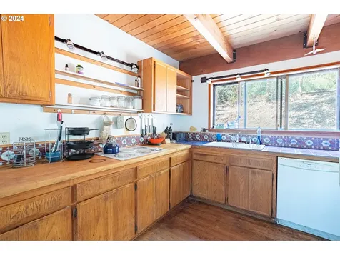 1425 E 43rd Avenue Eugene OR 97405