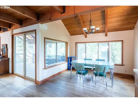 1425 E 43rd Avenue Eugene OR 97405