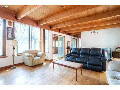 1425 E 43rd Avenue Eugene OR 97405