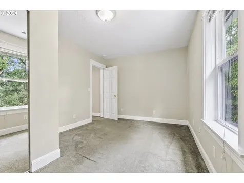 8335 N Delaware Avenue Portland OR 97217