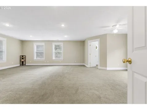 8335 N Delaware Avenue Portland OR 97217