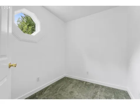 8335 N Delaware Avenue Portland OR 97217