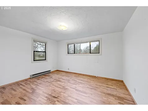 299 River Loop 1 Eugene OR 97404