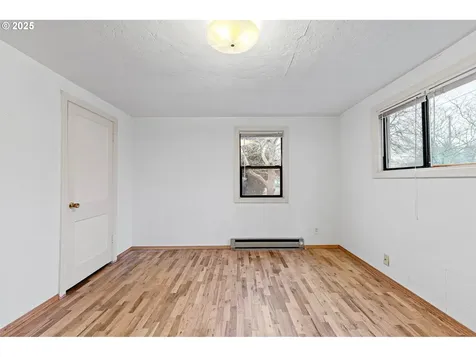 299 River Loop 1 Eugene OR 97404