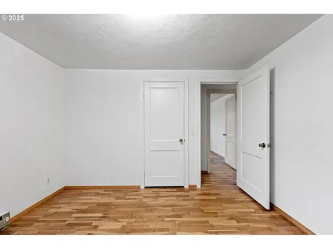 299 River Loop 1 Eugene OR 97404