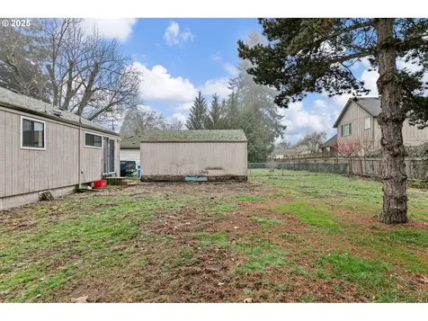 299 River Loop 1 Eugene OR 97404