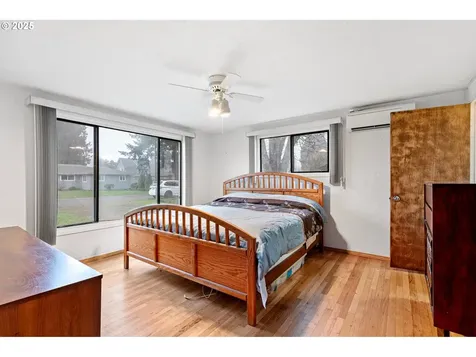299 River Loop 1 Eugene OR 97404
