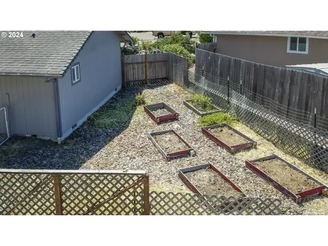 1206 Yew Court Florence OR 97439