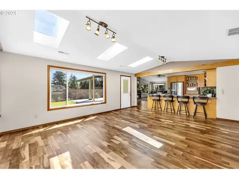 1009 Se 271st Avenue Camas WA 98607