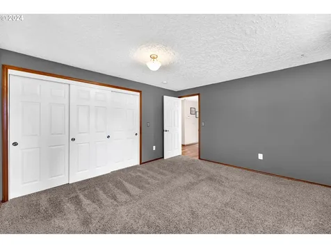 1009 Se 271st Avenue Camas WA 98607