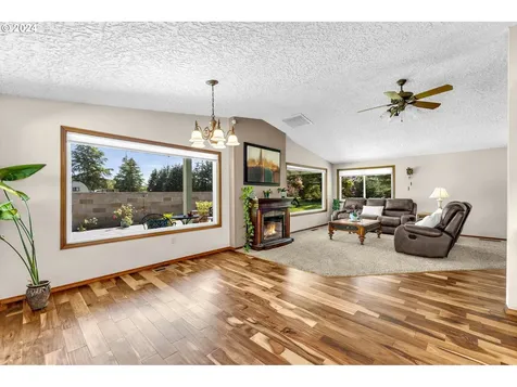 1009 Se 271st Avenue Camas WA 98607