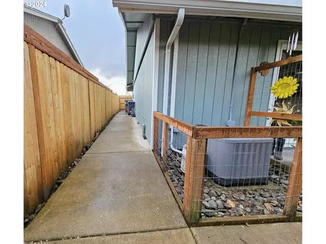 550 Baldwin Avenue Ne Salem OR 97301