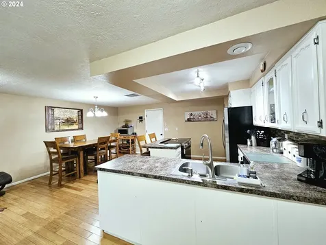 550 Baldwin Avenue Ne Salem OR 97301