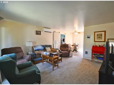 3417 W 8th Street The Dalles OR 97058
