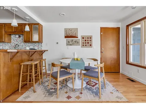 3709 Ne Simpson Street Portland OR 97211