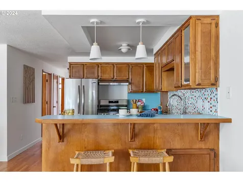 3709 Ne Simpson Street Portland OR 97211