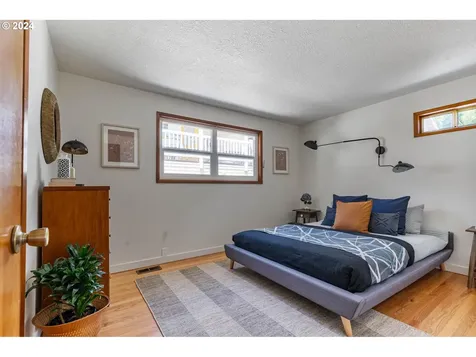 3709 Ne Simpson Street Portland OR 97211