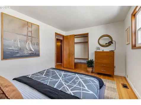 3709 Ne Simpson Street Portland OR 97211