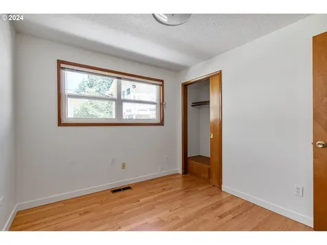 3709 Ne Simpson Street Portland OR 97211