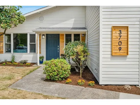 3709 Ne Simpson Street Portland OR 97211