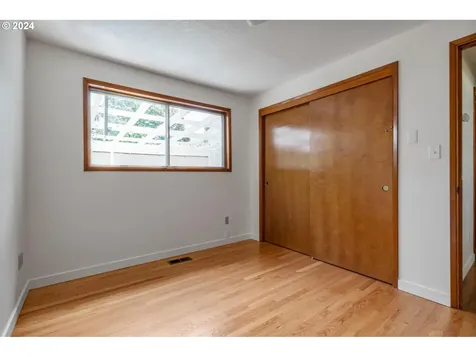 3709 Ne Simpson Street Portland OR 97211