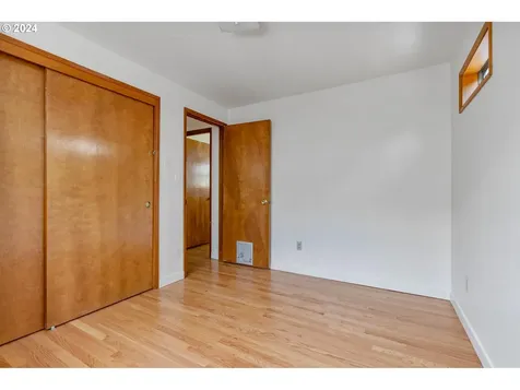 3709 Ne Simpson Street Portland OR 97211
