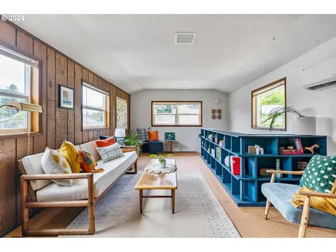 3709 Ne Simpson Street Portland OR 97211