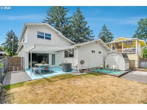 3709 Ne Simpson Street Portland OR 97211