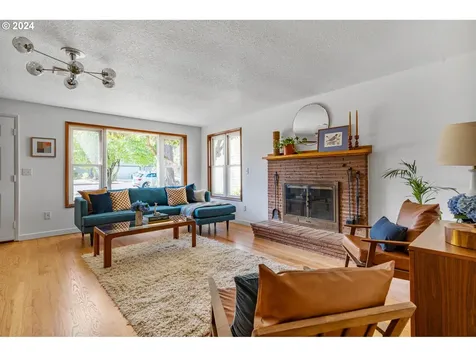 3709 Ne Simpson Street Portland OR 97211