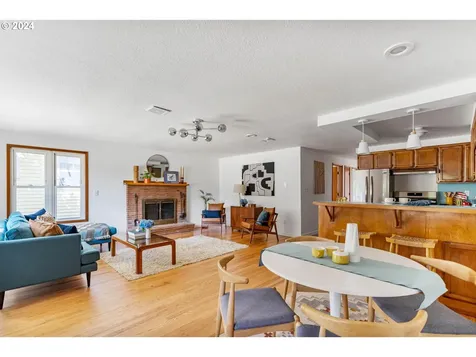 3709 Ne Simpson Street Portland OR 97211