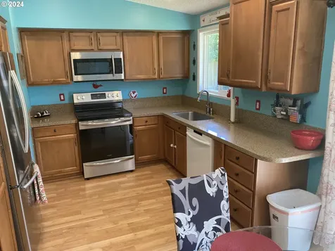15504 Se Rhone Court Portland OR 97236