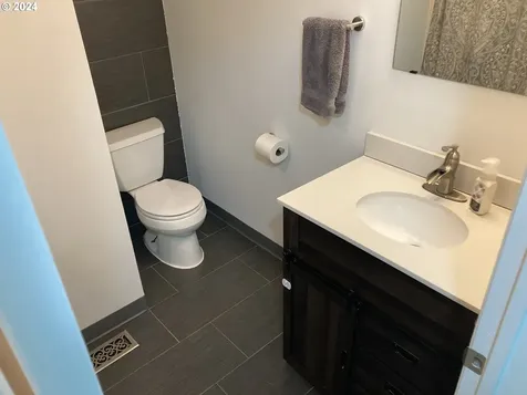 15504 Se Rhone Court Portland OR 97236